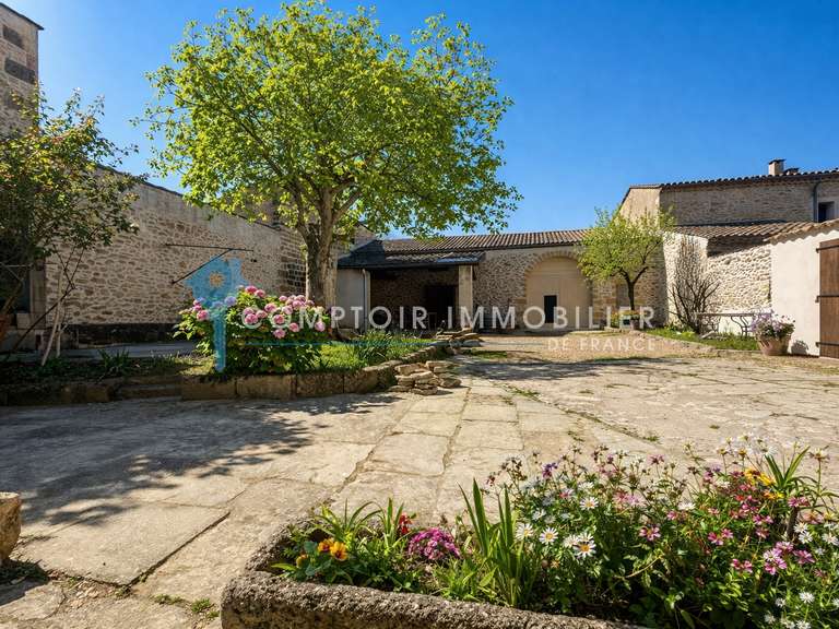 Maison Vergèze - 5 chambres - 268m²