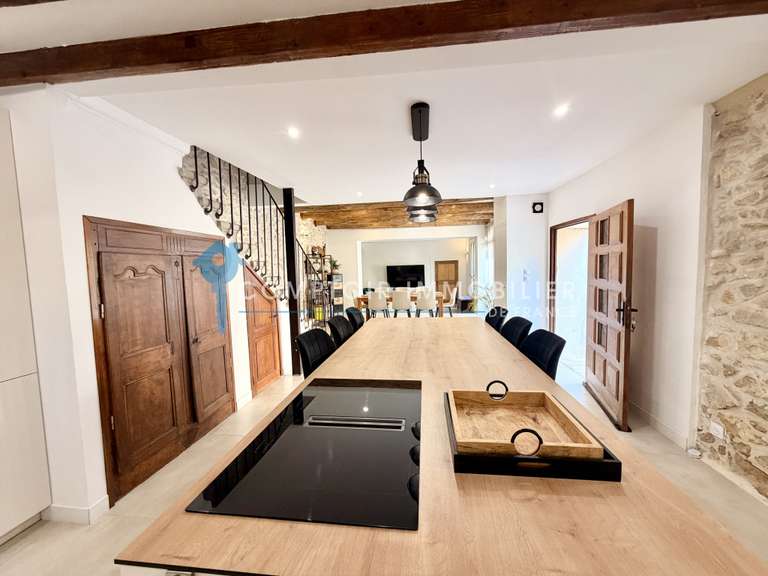 Maison Vergèze - 5 chambres - 190m²