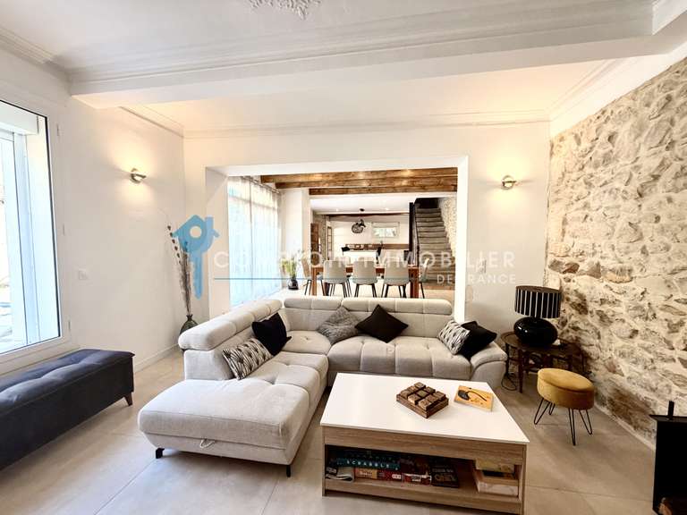 Maison Vergèze - 5 chambres - 190m²