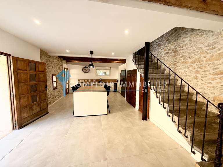 Maison Vergèze - 5 chambres - 190m²
