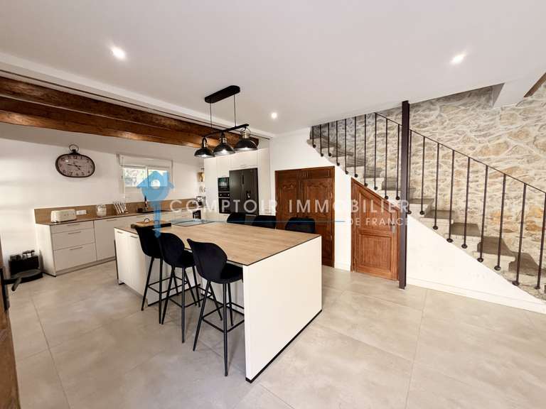 Maison Vergèze - 5 chambres - 190m²