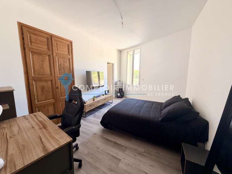 Maison Vergèze - 5 chambres - 190m²
