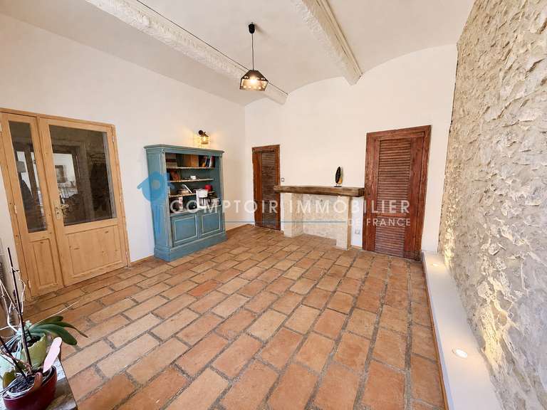 Maison Vergèze - 5 chambres - 220m²