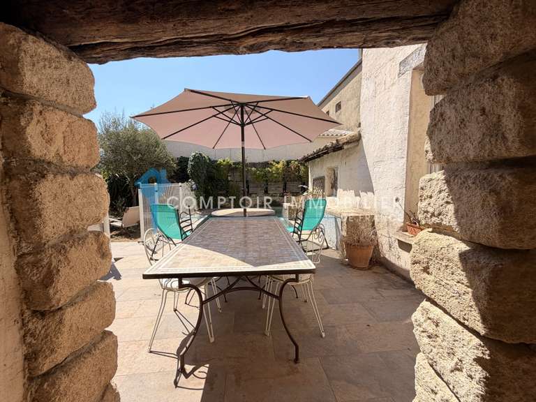Maison Vergèze - 5 chambres - 220m²
