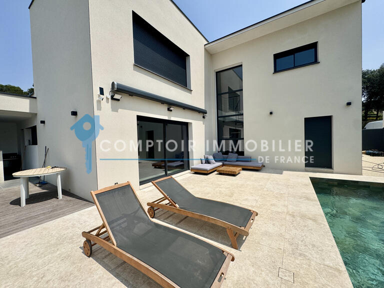 Villa Vergèze - 4 bedrooms - 194m²
