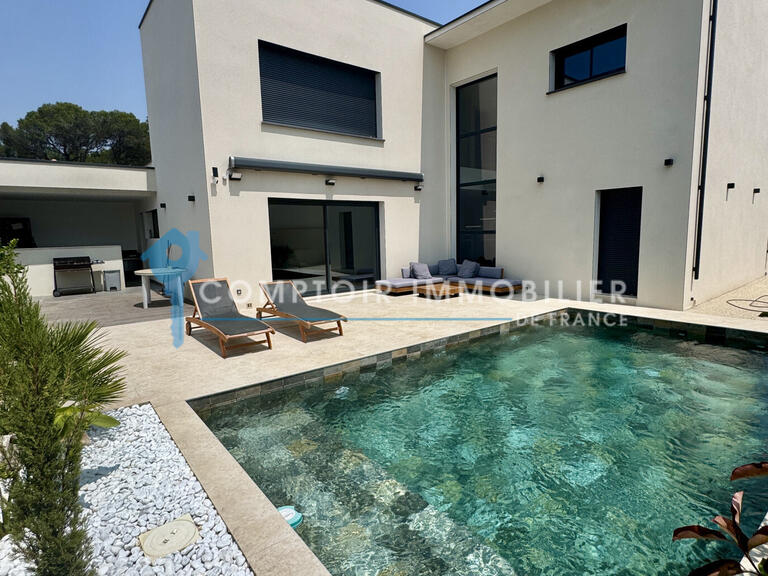 Villa Vergèze - 4 bedrooms - 194m²