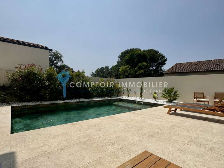 Villa Vergèze - 4 bedrooms - 194m²