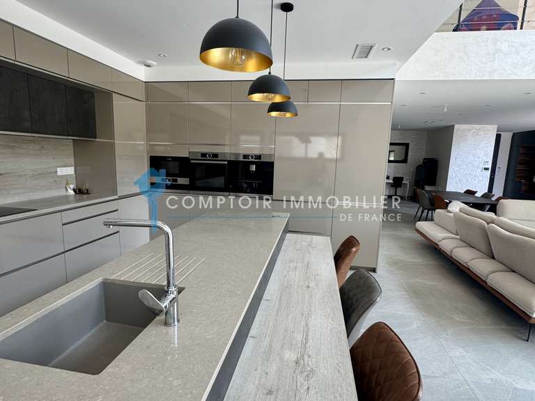 Villa Vergèze - 4 bedrooms - 194m²