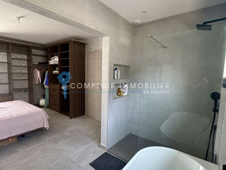 Villa Vergèze - 4 bedrooms - 194m²