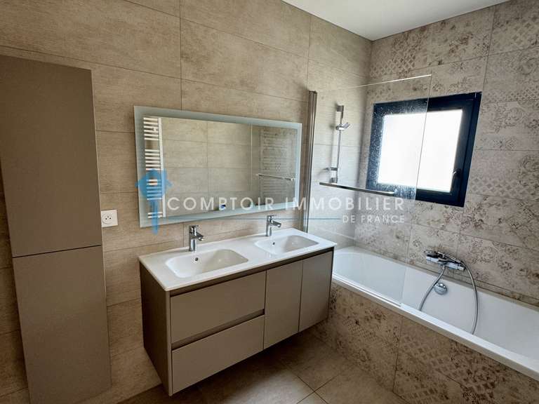 Villa Vergèze - 4 bedrooms - 194m²