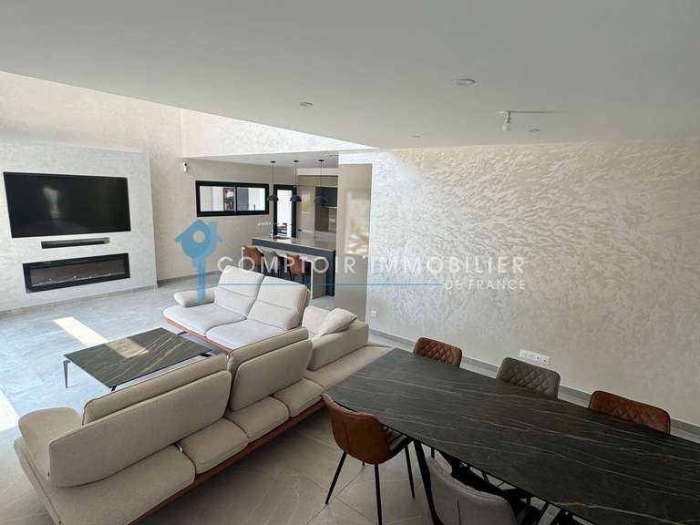 Villa Vergèze - 4 bedrooms - 194m²