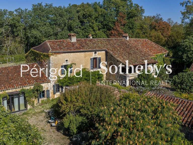 Maison Vergt - 7 chambres - 473m²