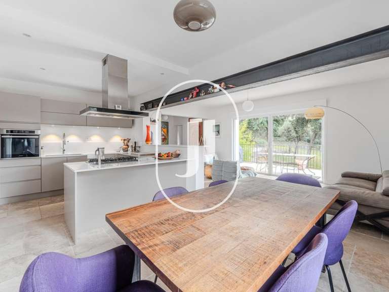 Maison Vernègues - 5 chambres - 230m²