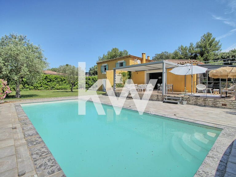 Villa Vernègues - 5 chambres - 190m²