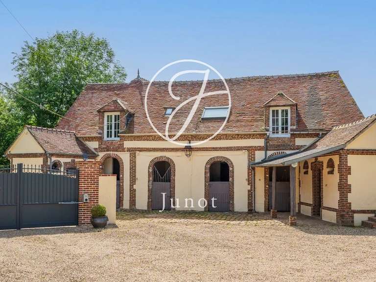 Propriété Verneuil d'Avre et d'Iton - 11 chambres - 450m²