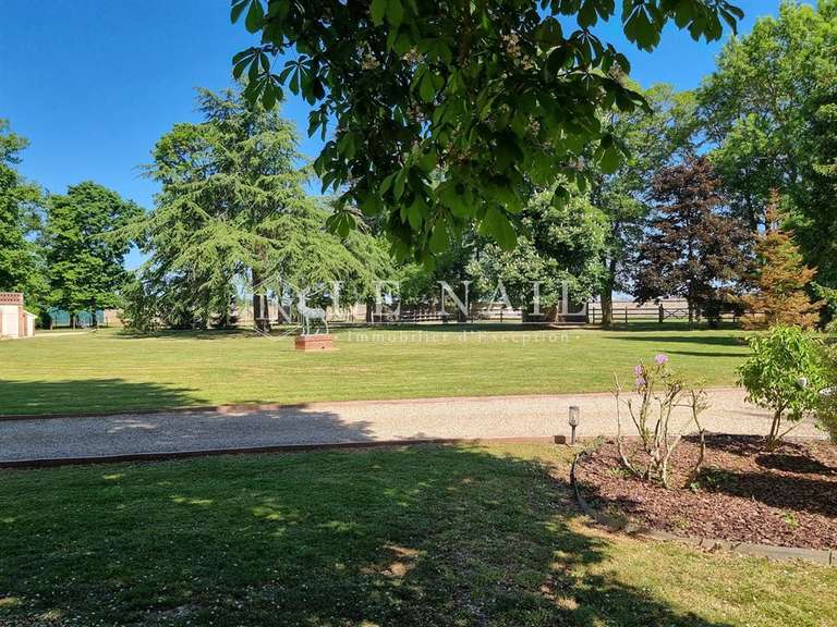 Propriété Verneuil-sur-Avre - 9 chambres - 400m²