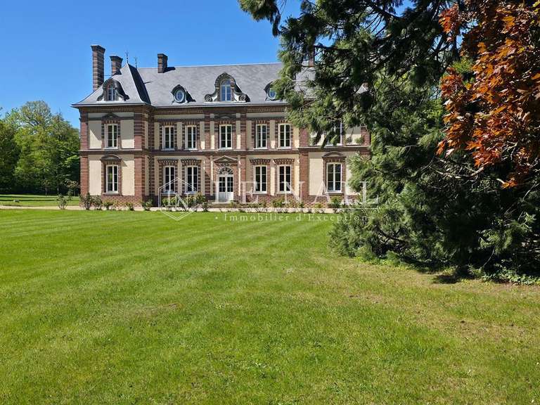 Propriété Verneuil-sur-Avre - 8 chambres - 377m²