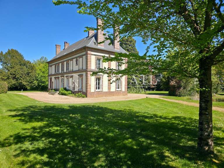 Propriété Verneuil-sur-Avre - 8 chambres - 377m²