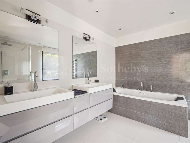 Maison Verrières-le-Buisson - 5 chambres - 316m²