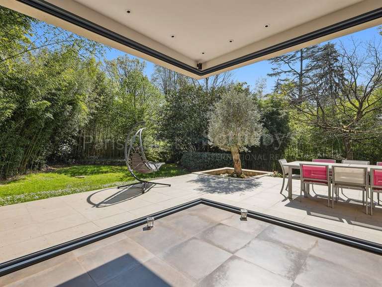 Maison Verrières-le-Buisson - 5 chambres - 316m²