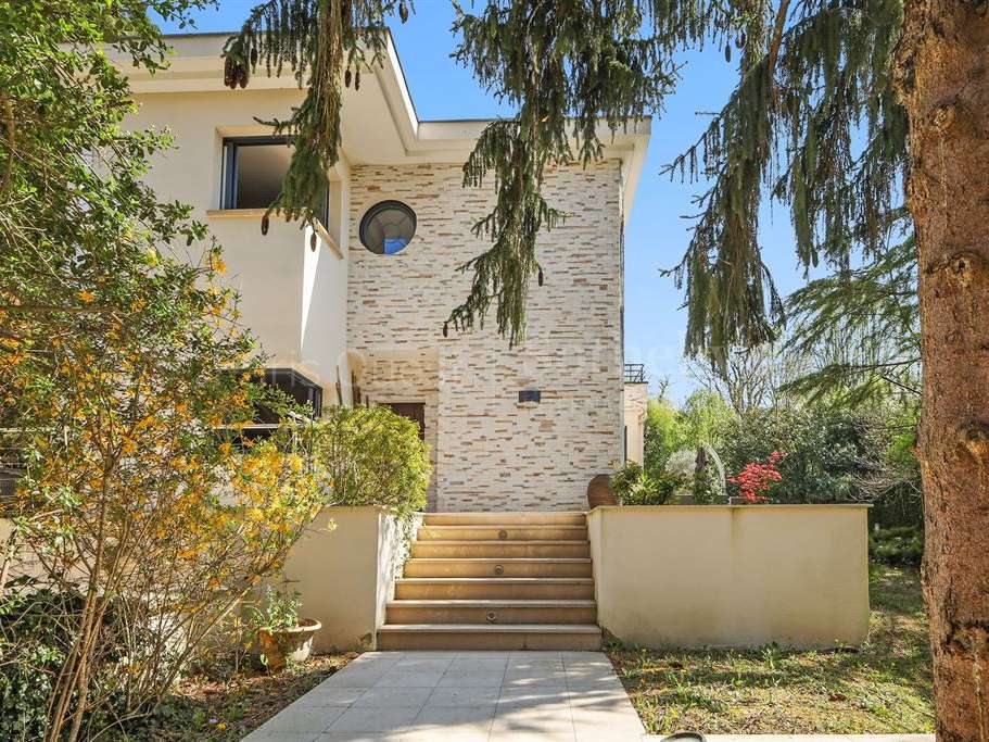 House Verrières-le-Buisson