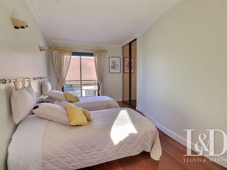 Maison Verrières-le-Buisson - 6 chambres - 482m²