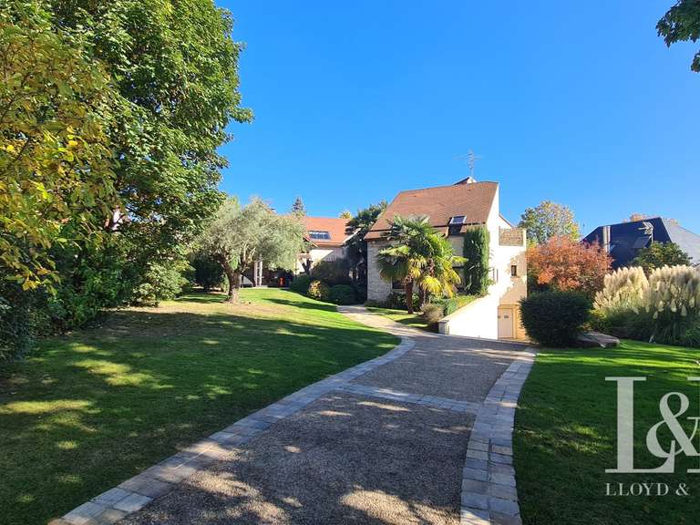 Maison Verrières-le-Buisson - 6 chambres - 482m²