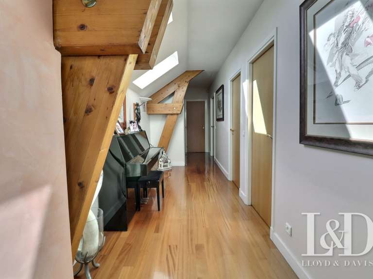 Maison Verrières-le-Buisson - 6 chambres - 482m²