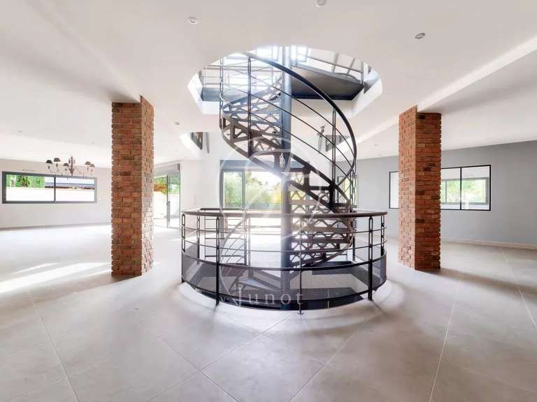 Maison Verrières-le-Buisson - 6 chambres - 574m²