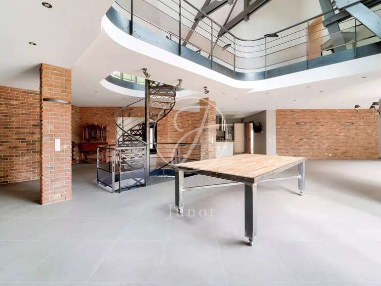 Maison Verrières-le-Buisson - 6 chambres - 574m²