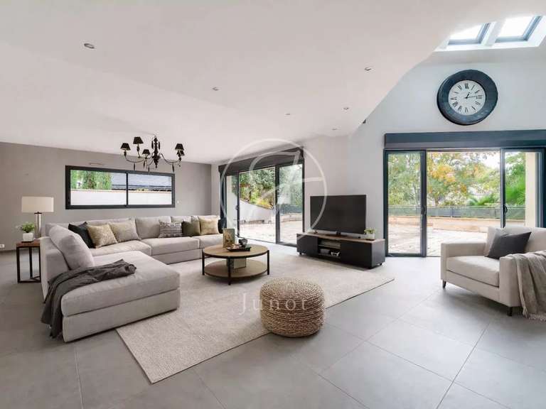 Maison Verrières-le-Buisson - 6 chambres - 574m²