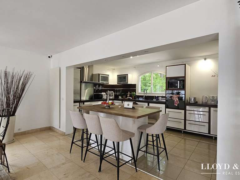 Maison Verrières-le-Buisson - 5 chambres - 236m²
