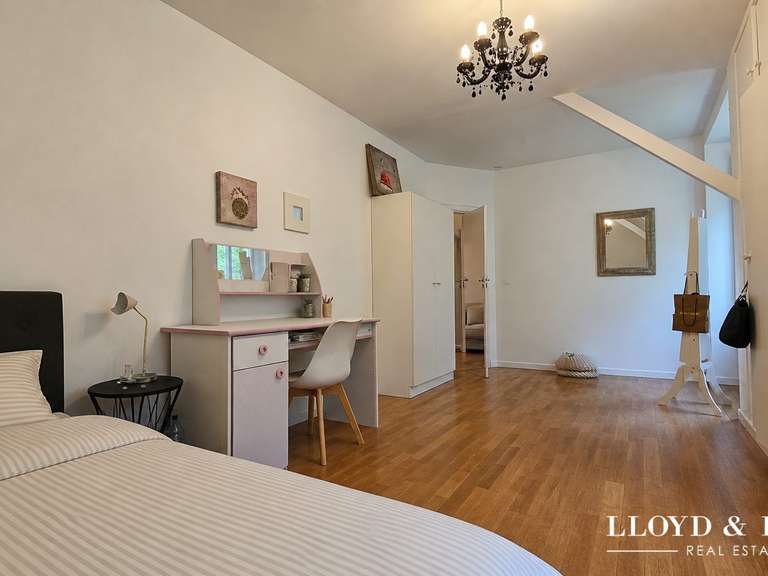 Maison Verrières-le-Buisson - 5 chambres - 236m²