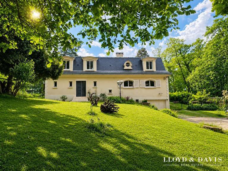 Maison Verrières-le-Buisson - 5 chambres - 236m²