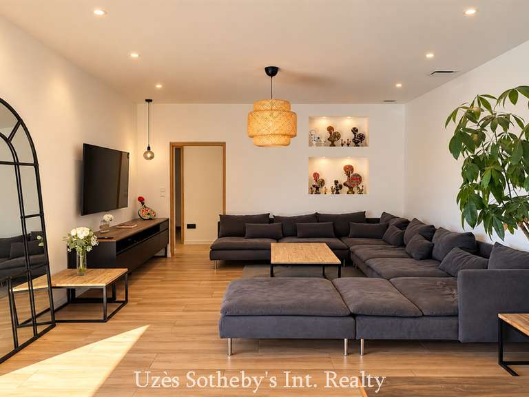 Maison Vers-Pont-du-Gard - 6 chambres - 275m²
