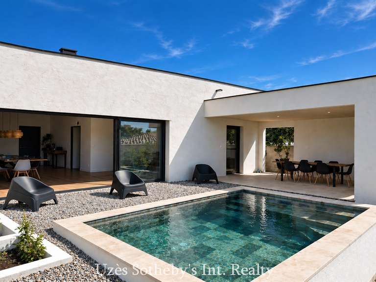 Maison Vers-Pont-du-Gard - 6 chambres - 275m²