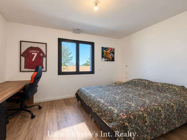 Maison Vers-Pont-du-Gard - 6 chambres - 275m²