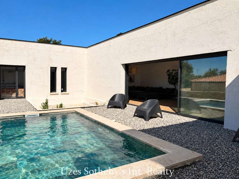 Maison Vers-Pont-du-Gard - 6 chambres - 275m²