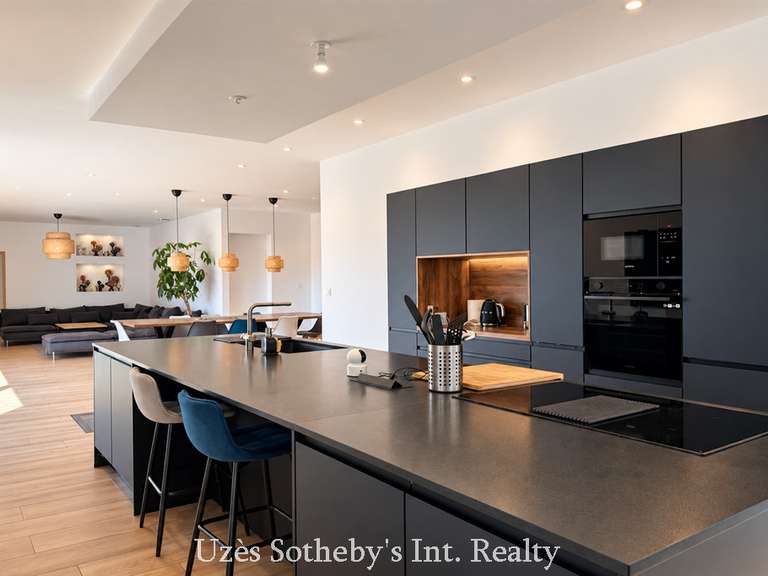 Maison Vers-Pont-du-Gard - 6 chambres - 275m²