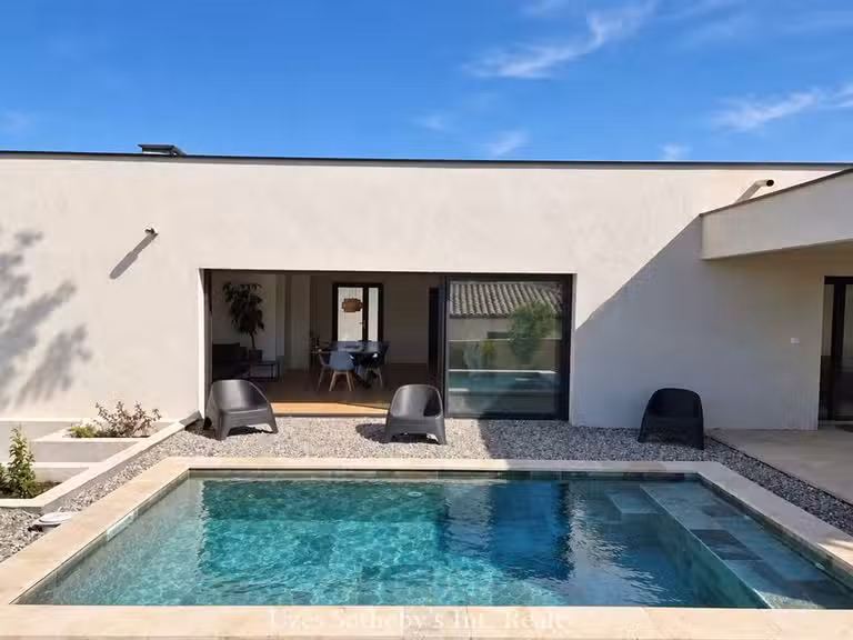 Maison Vers-Pont-du-Gard - 6 chambres - 275m²
