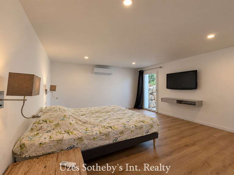Maison Vers-Pont-du-Gard - 6 chambres - 275m²