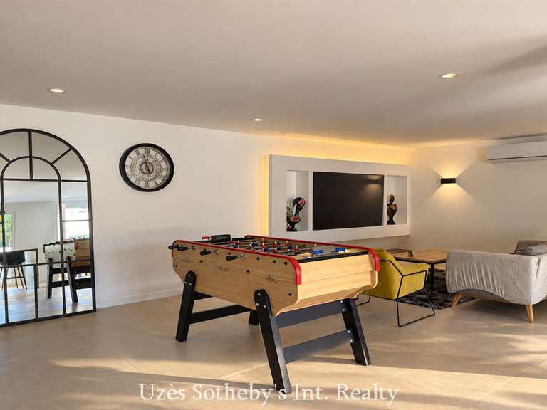 Maison Vers-Pont-du-Gard - 6 chambres - 275m²