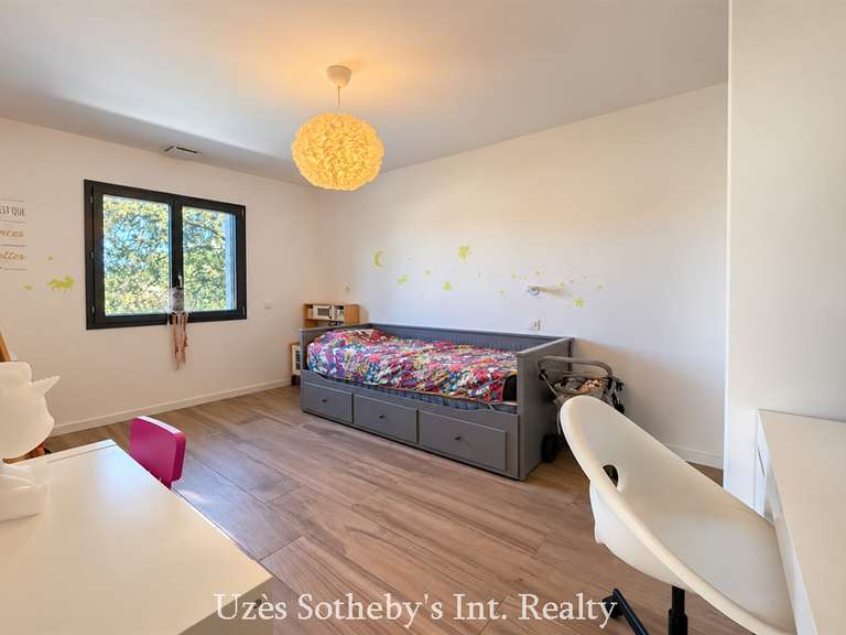 Maison Vers-Pont-du-Gard - 6 chambres - 275m²