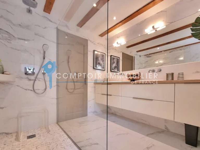 Villa Vers-Pont-du-Gard - 3 chambres - 177m²