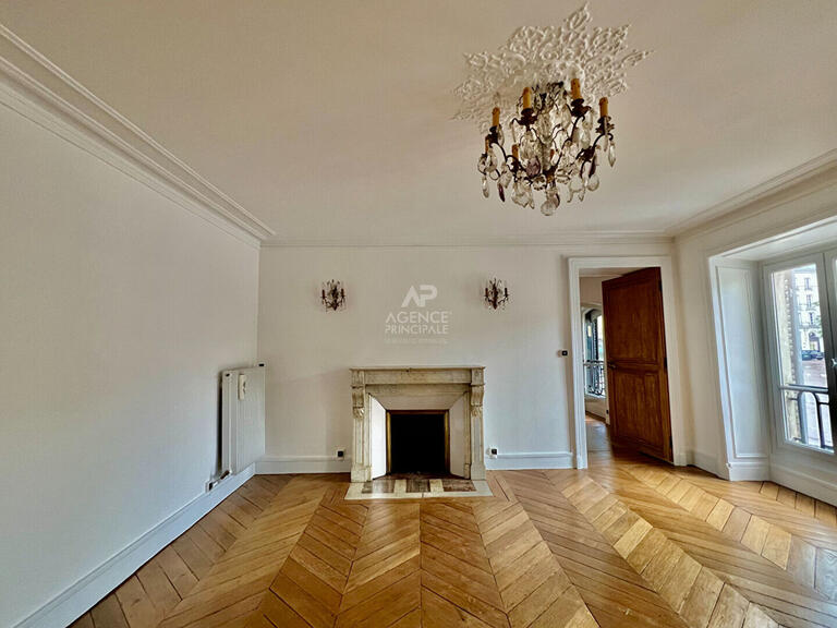 Rent Apartment Versailles - 3 bedrooms