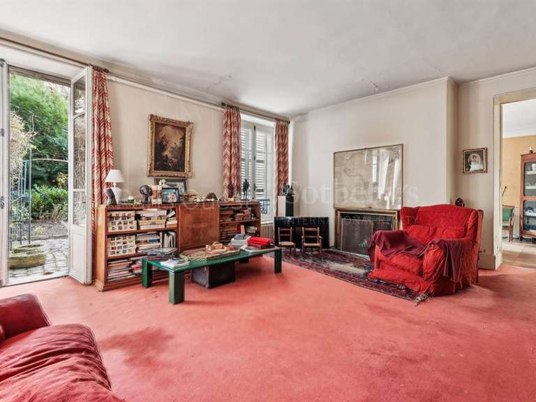 House Versailles - 7 bedrooms - 302m²