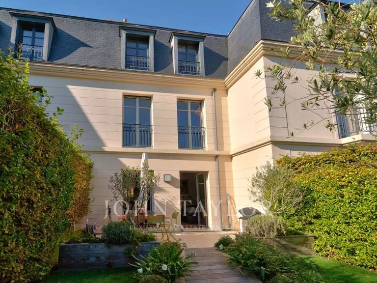 Maison Versailles - 5 chambres - 217m²