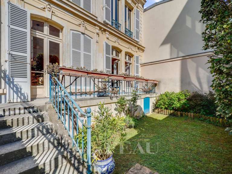 House Versailles - 8 bedrooms - 321m²