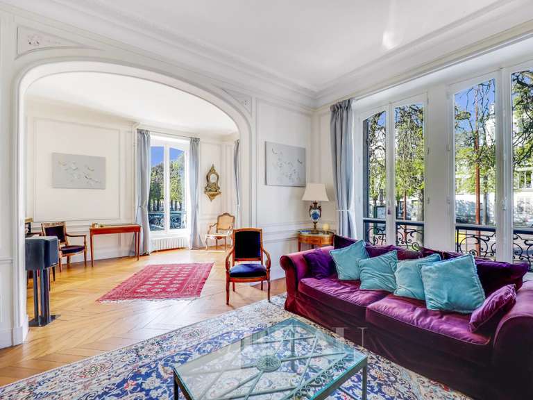 House Versailles - 8 bedrooms - 321m²