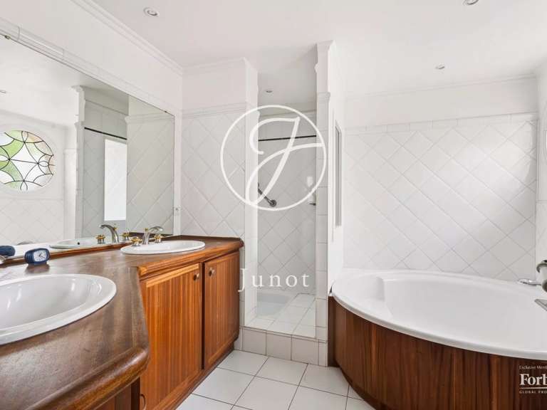 Maison Versailles - 5 chambres - 237m²